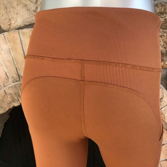 All in Motion Burnt Orange Soft Leggings with Side Pockets Women’s Size M - Picture 5 of 9